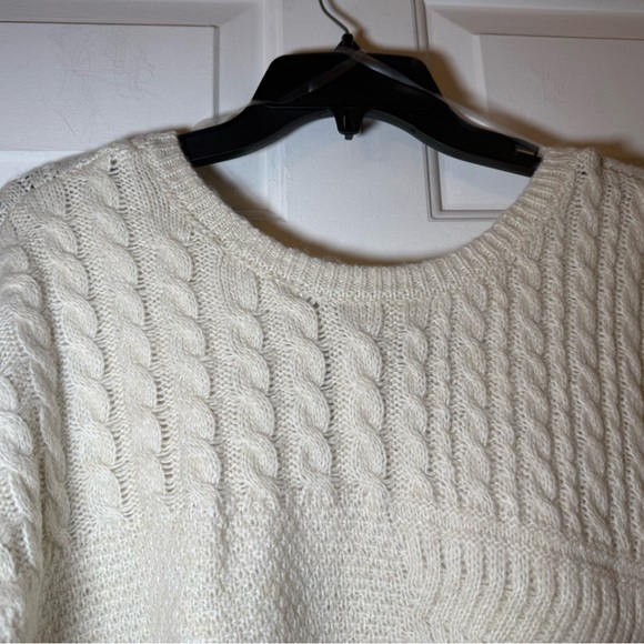 NYC Knits Nordstrom Ivory Cable Knit Crop Sweater Back V Neck Bow Large NWT - Picture 2 of 9